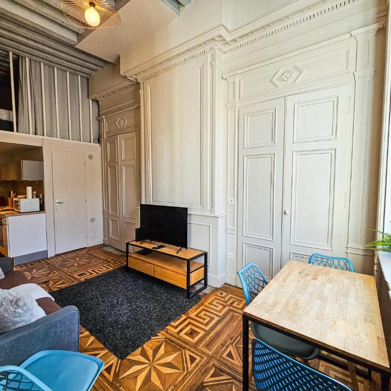 Le Haussman 4 places - Louis Pradel - Netflix - Appartement - 6