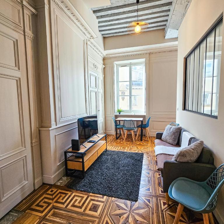Le Haussman 4 places - Louis Pradel - Netflix - Appartement - 24