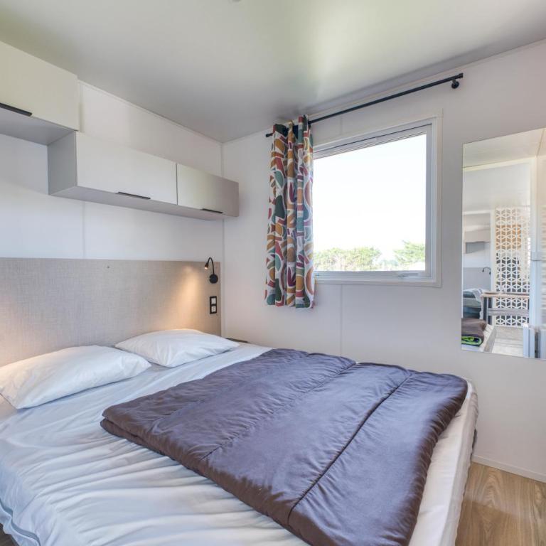 Camping Paradis Les Jonquilles - Premium Mobile Home with Air-Conditioning - 2 Bedrooms - 6