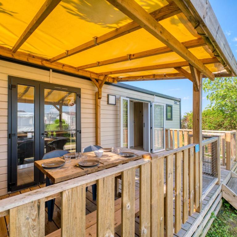 Camping Paradis Les Jonquilles - Premium Mobile Home with Air-Conditioning - 2 Bedrooms - 8