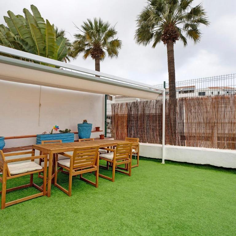 Garden Kid Friendly Apartment - Three-Bedroom House - 29