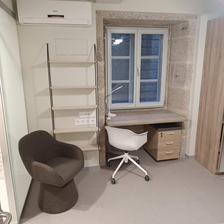 Loureiros Dorm - Single Room - 3