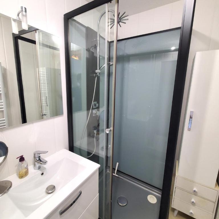 Vittoria Immobilier 8 - REGLEMENT SUR PLACE - chèques vacances acceptés - Apartment - 7