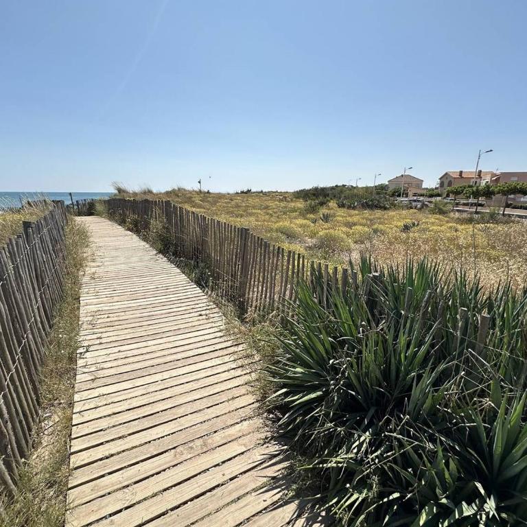 Joli Duplex avec vue sur Mer, 2 ou 3 couchages, Clim, 50m de la plage de Portiragnes LXCRAB8 - Apartment with Sea View - 16