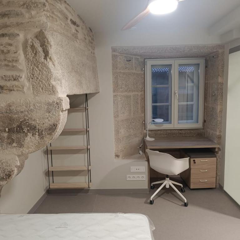 Loureiros Dorm - Double Room with Private Bathroom - 4