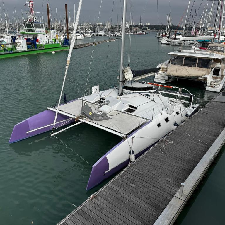 Catamaran - Mobile Home - 1