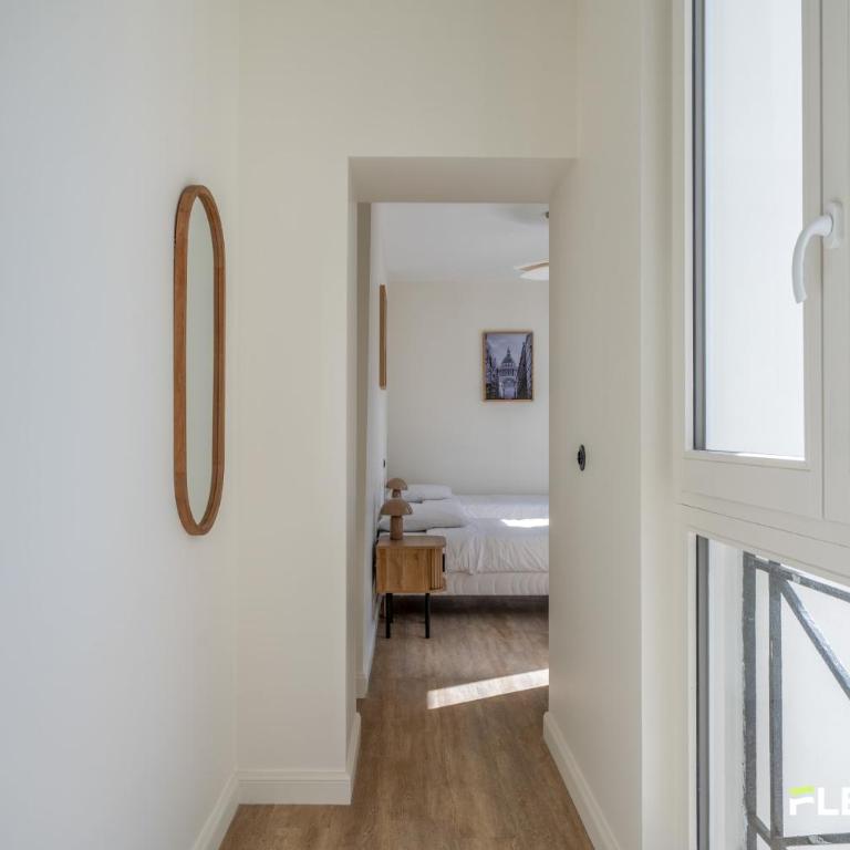 T2 lumineux proche Grands Boulevards Paris 10è - Appartement - 12