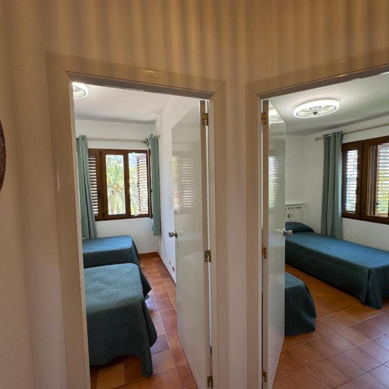 Oasis en las Villas de Benicasim - Three-Bedroom Apartment with Sea View - 21