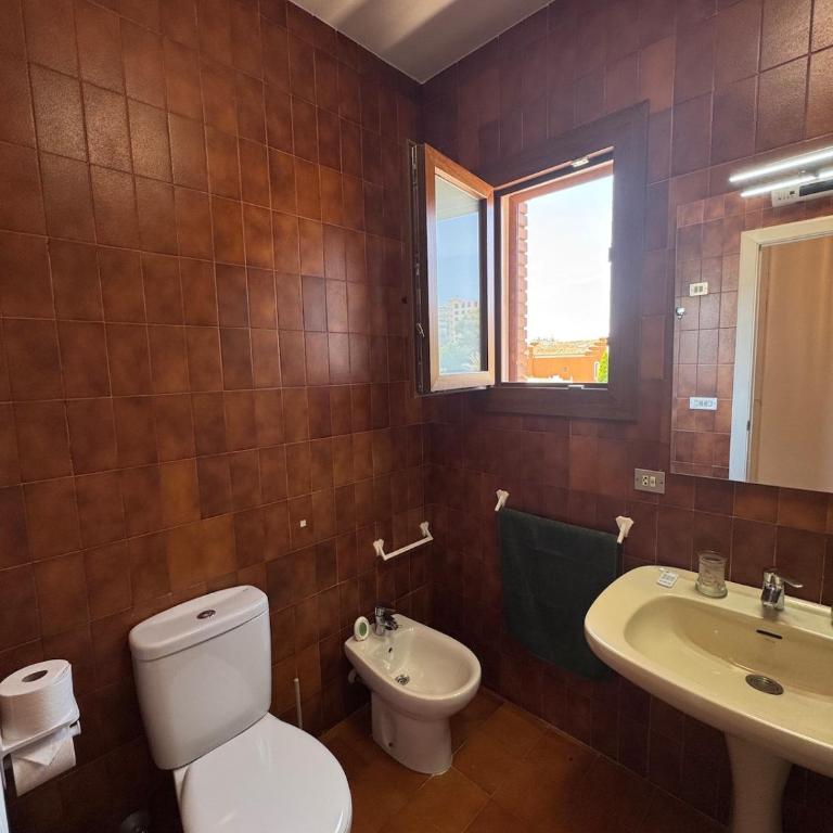 Oasis en las Villas de Benicasim - Three-Bedroom Apartment with Sea View - 32