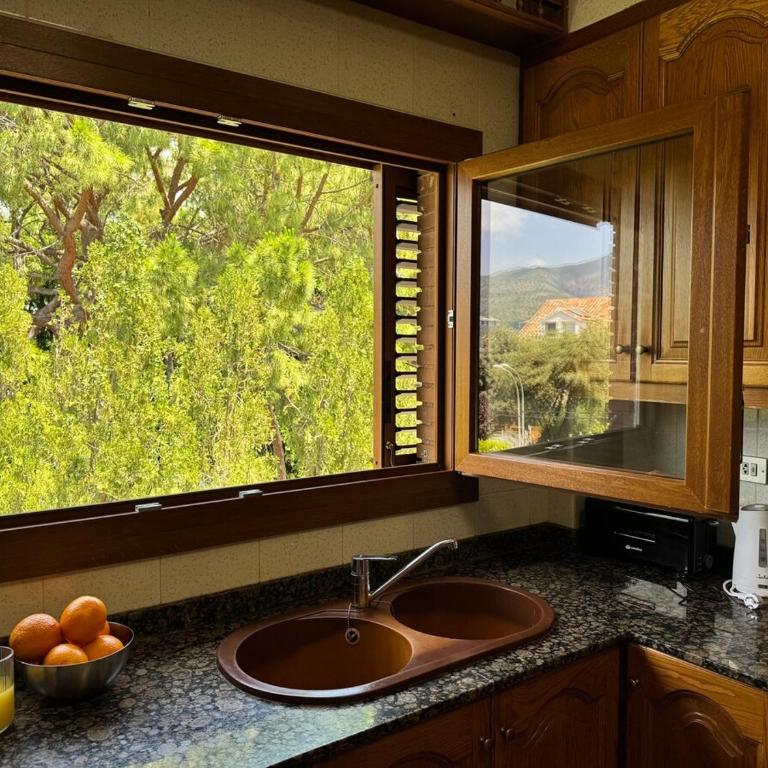 Oasis en las Villas de Benicasim - Three-Bedroom Apartment with Sea View - 17