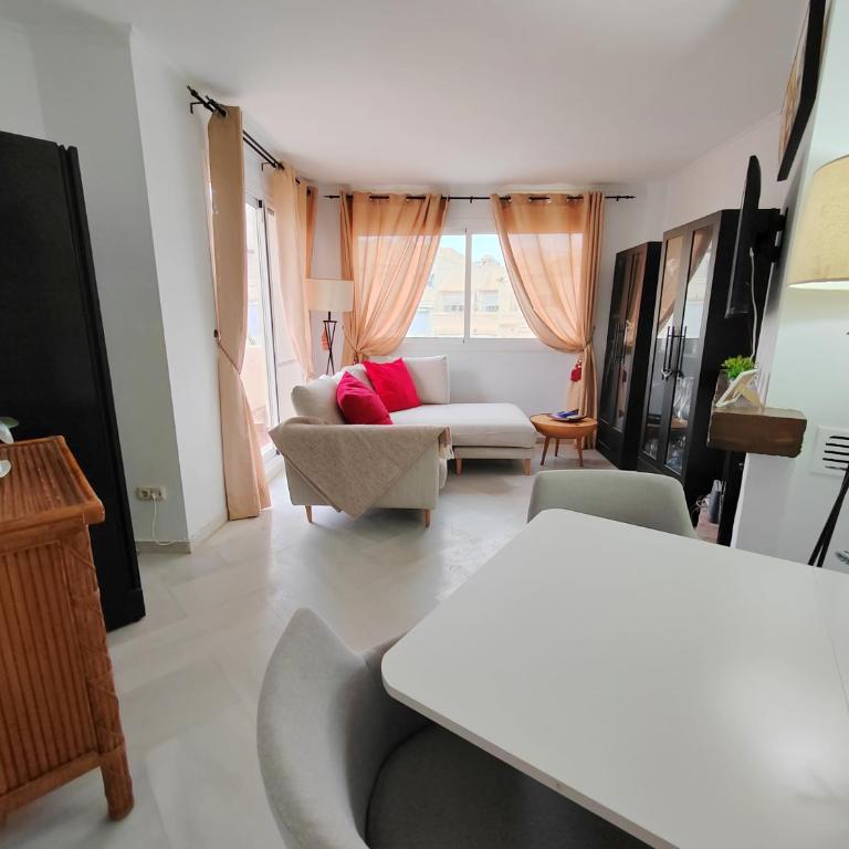 Puerto Marina beach 1 bed flat - Apartment - 2