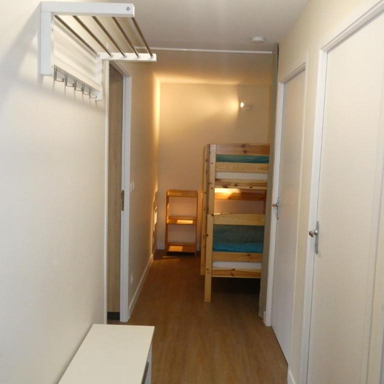 Appt avec balcon centre du village - Appartement - 7