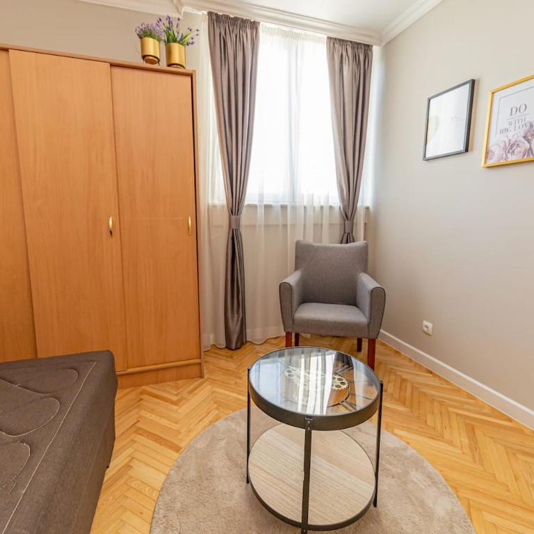 City Center de lux apartment 3bd - Appartement 2 Chambres - 24