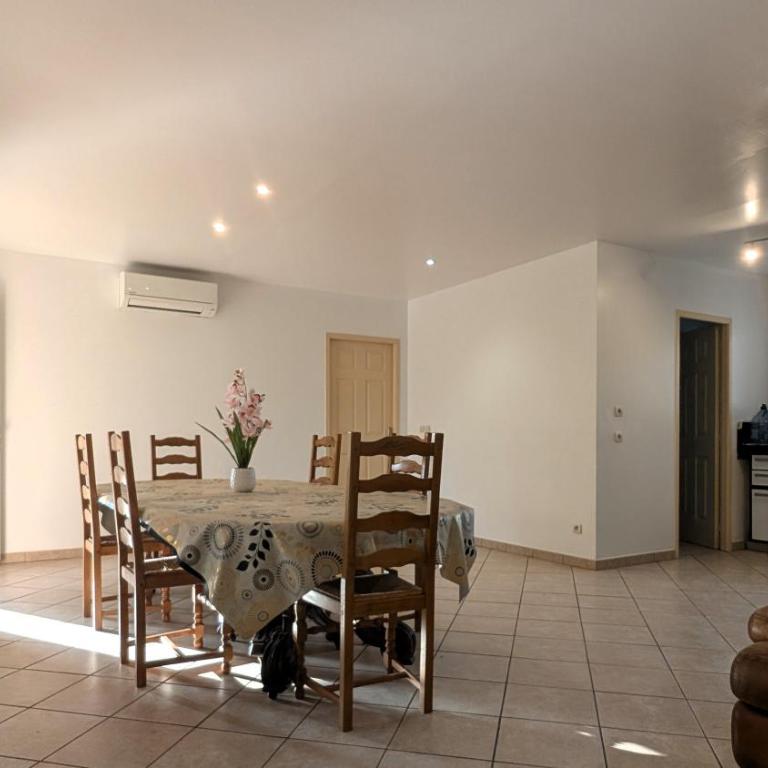 Villa spacieuse avec piscine privée et terrain de pétanque - Villa - 7