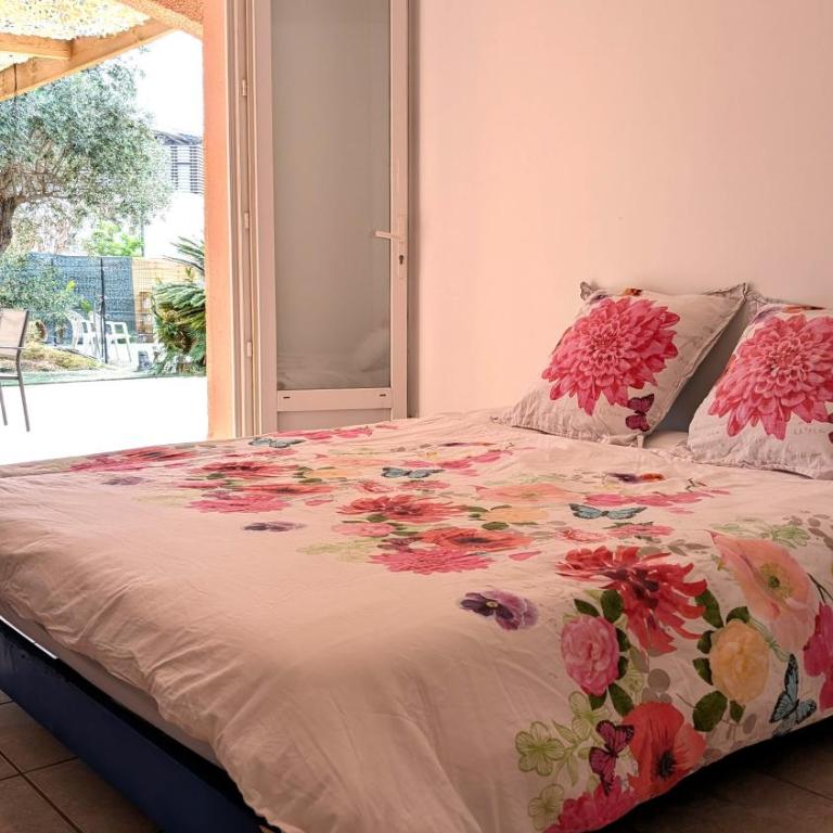 Villa spacieuse avec piscine privée et terrain de pétanque - Villa - 13