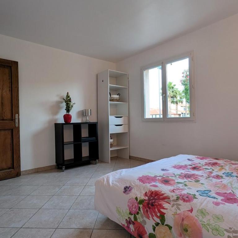 Villa spacieuse avec piscine privée et terrain de pétanque - Villa - 16