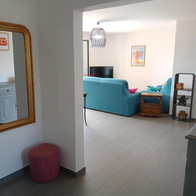 Superbe T3 vue entre terre et mer - Appartement 2 Chambres - 5