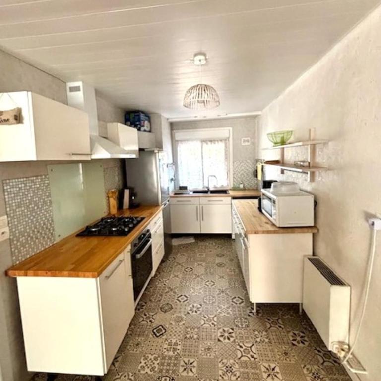 Maison idéalement située à La Rochelle - Maison de Vacances - 5