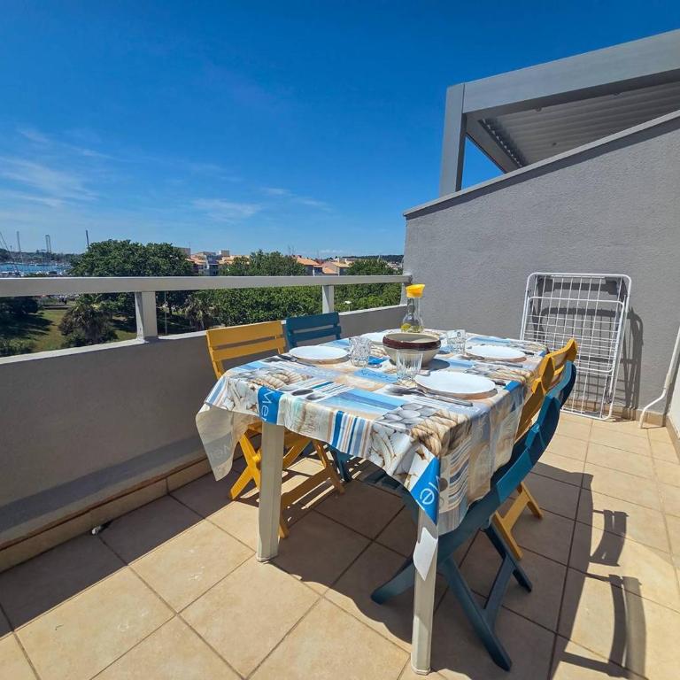 Studio mezzanine idéal, parking - 4 pers. - FR-1-880-92 - Appartement - 3