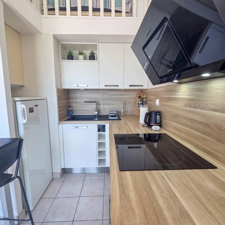 Studio mezzanine idéal, parking - 4 pers. - FR-1-880-92 - Appartement - 8