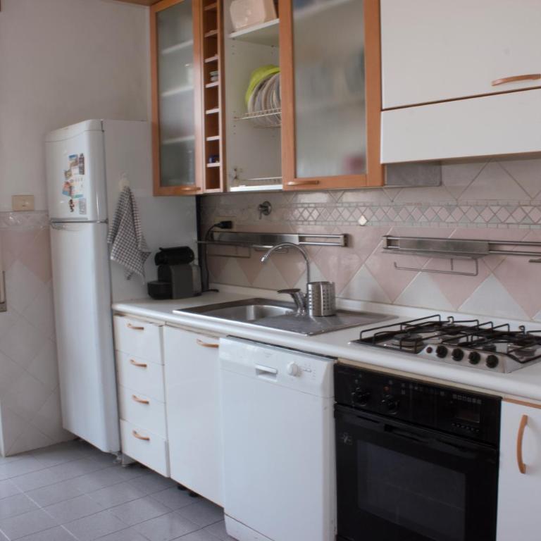 Ampia Dimora a Pescara tra Mare e Pineta - La Casa di Marta - Four-Bedroom Standard Apartment - 6