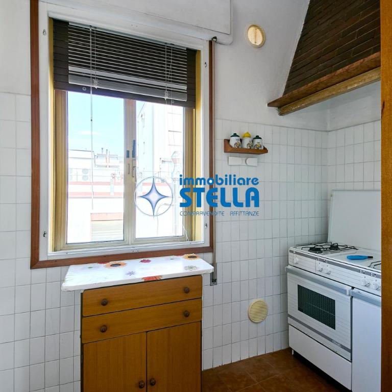Condominio Accogliente - Appartamento con 2 Camere da Letto - 4