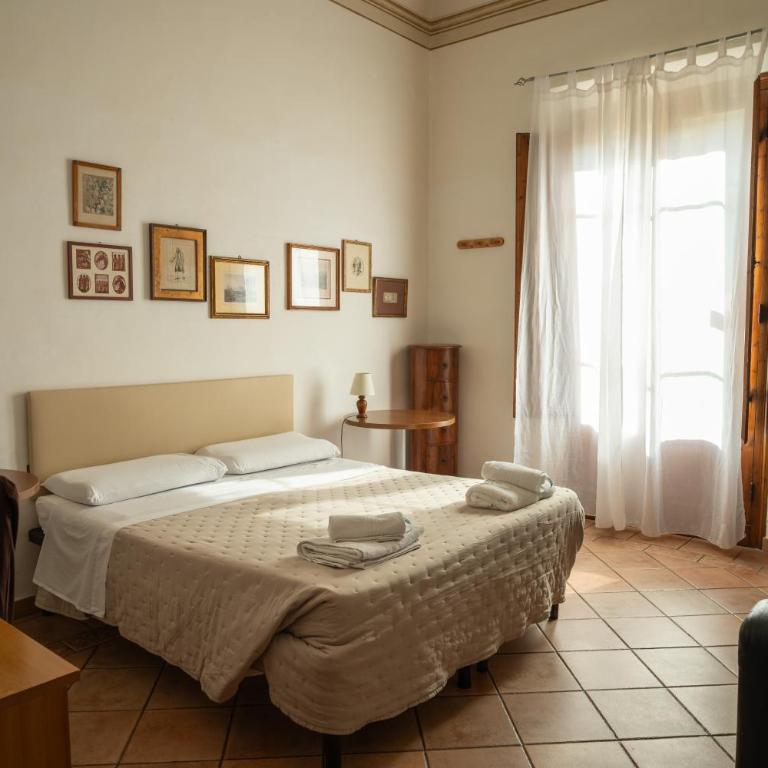 Casa di Alfredo Affittacamere - Standard Double Room with Shared Bathroom - 3