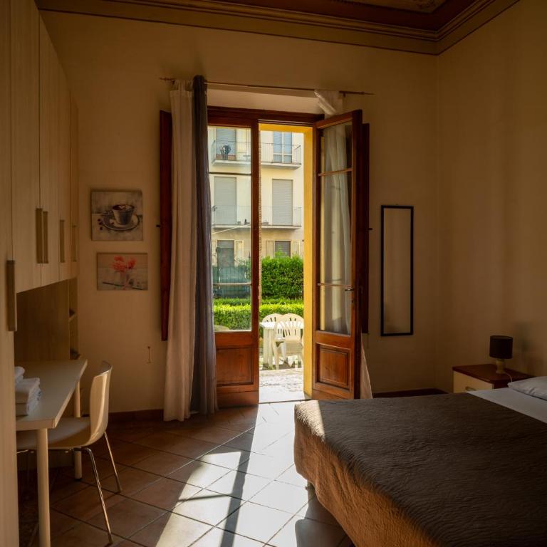 Casa di Alfredo Affittacamere - Standard Double Room with Shared Bathroom - 6