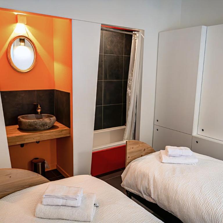 Le Passage - Gîte 2 à 15 personnes Chartreuse terrasse, calme & nature - Appartement 2 Chambres avec Balcon - 8