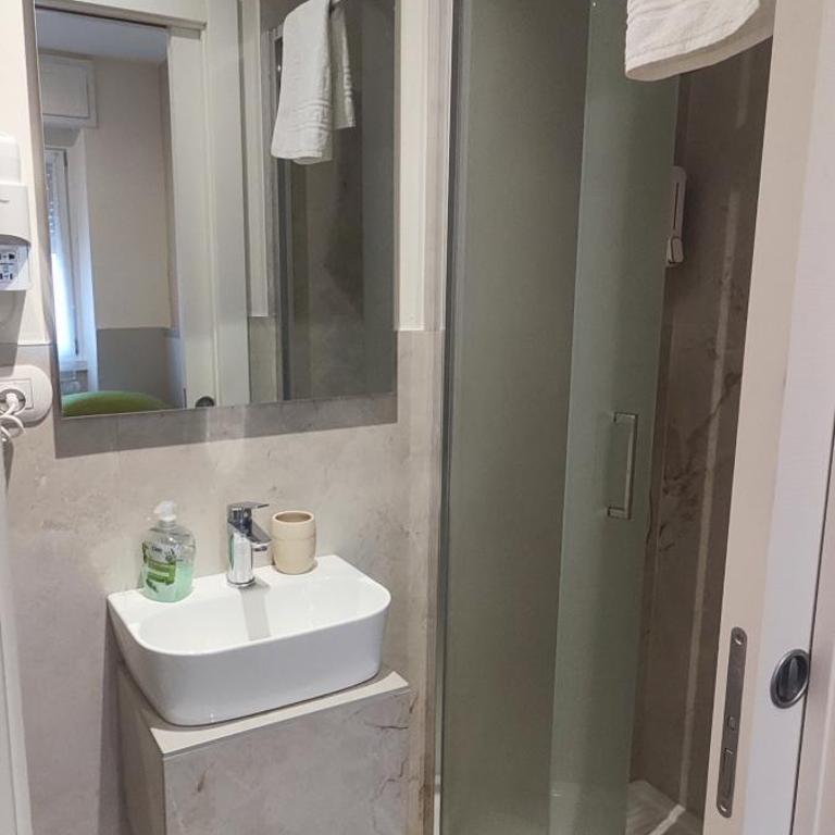 Vroom509 - Camera Singola con Bagno Privato - 5