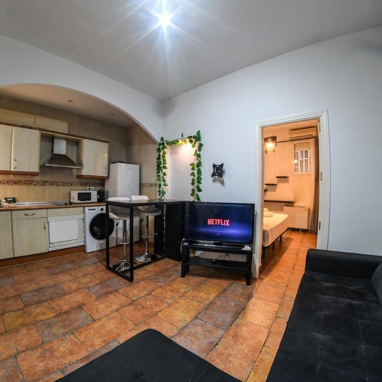 The Plaza Castilla Hideaway - One-Bedroom Apartment - 1