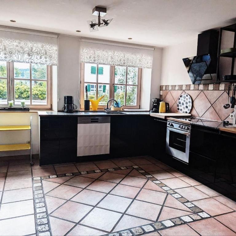 Große Ferienwohnung im Allgäu mit Bergblick, Garten & Balkon - Apartment - 30