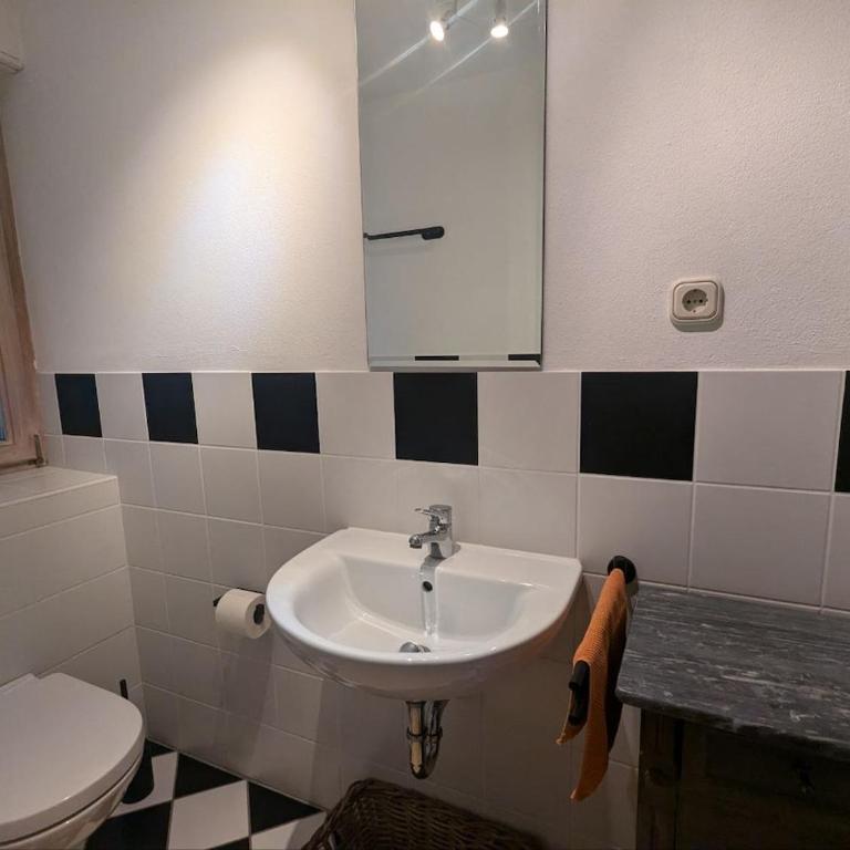 Große Ferienwohnung im Allgäu mit Bergblick, Garten & Balkon - Apartment - 32
