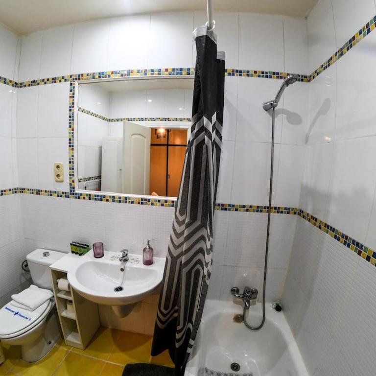 The Plaza Castilla Hideaway - One-Bedroom Apartment - 3