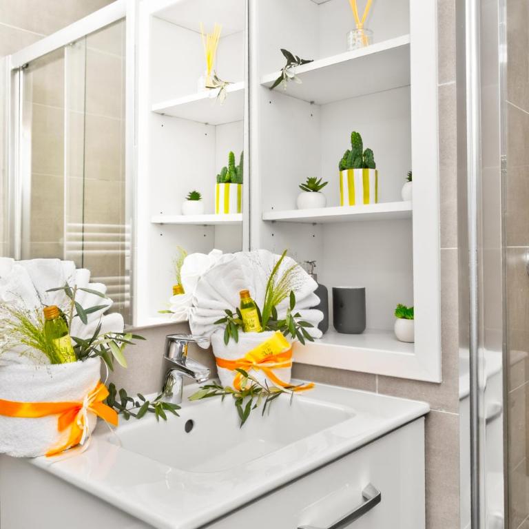 MEDICIS - Agréable 2 pièces Frontière Monaco Parking Piscine - Appartement 1 Chambre - Vue sur Piscine - 11