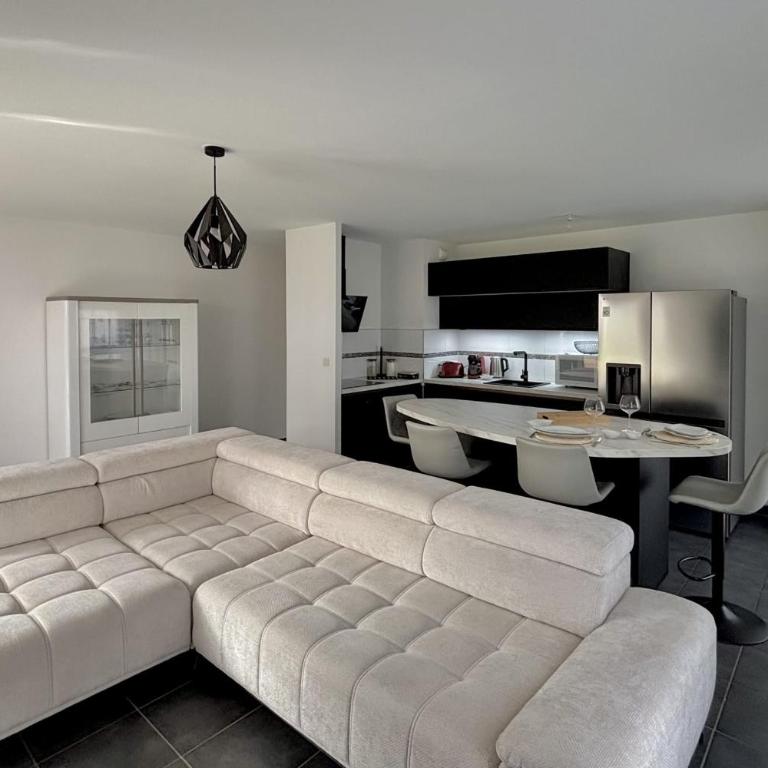 Beautiful Apartment with Terrace in Colmar - Appartamento - 3