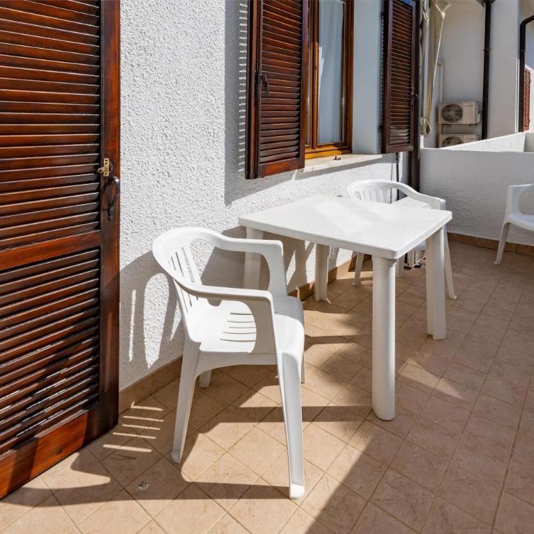 Pool Apartment near Piazza Mazzini and Beach - Appartamento con 2 Camere da Letto - 45