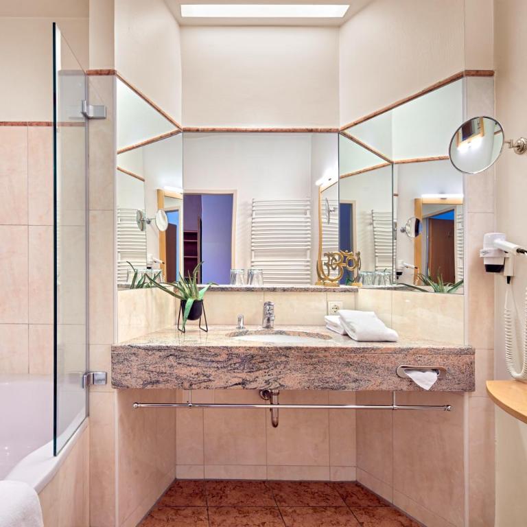 Ayurveda Resort MANDIRA - Superior Double Room - 3