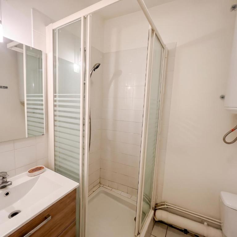 Studio d'exception face aux arènes de Nîmes - Appartement 1 Chambre - 13