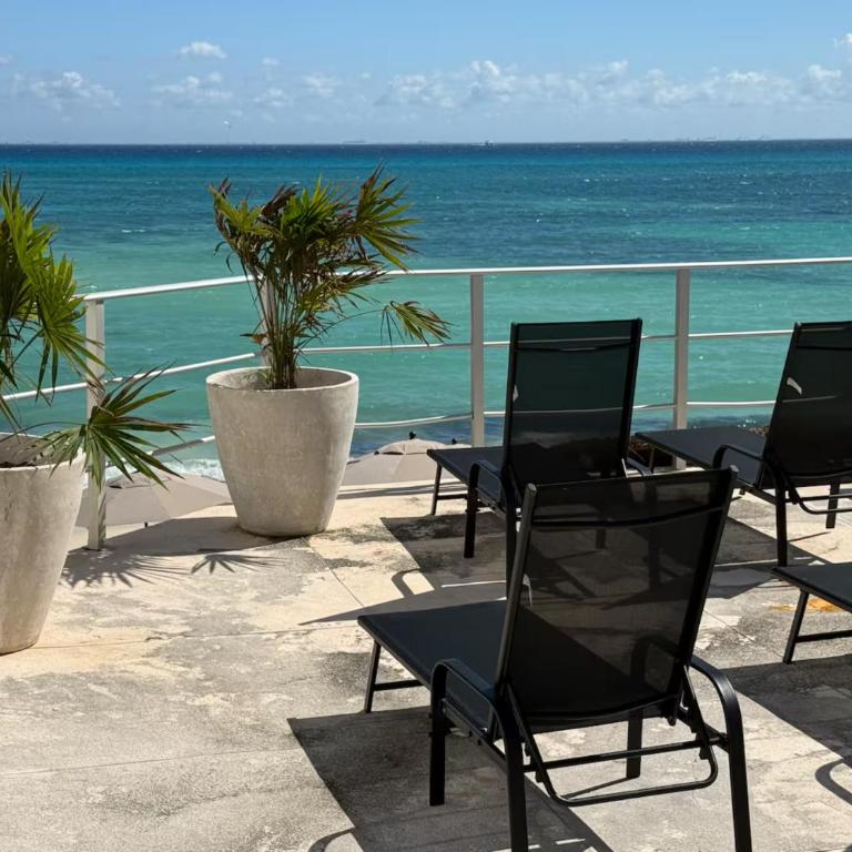 Condohotel Luciana Deluxe Queen Oceanview Suite with Sofabed - Studio - Vue sur Mer - 3