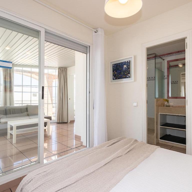 UHC Center Family Apartments - Penthouse - 17