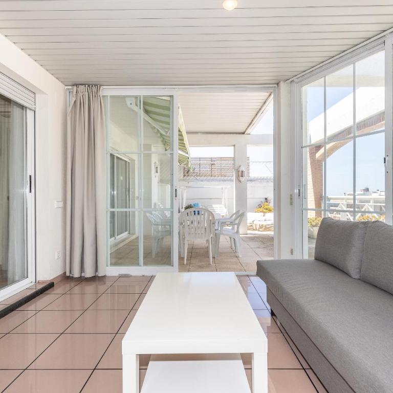 UHC Center Family Apartments - Penthouse - 26