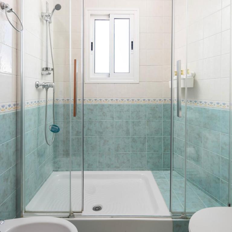 Casa Alborán with Jacuzzi, Billiard, BBQ and Sea View - Four-Bedroom House - 19