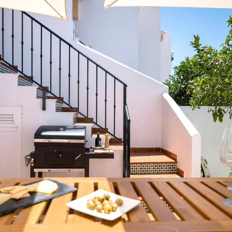 Casa Alborán with Jacuzzi, Billiard, BBQ and Sea View - Four-Bedroom House - 28