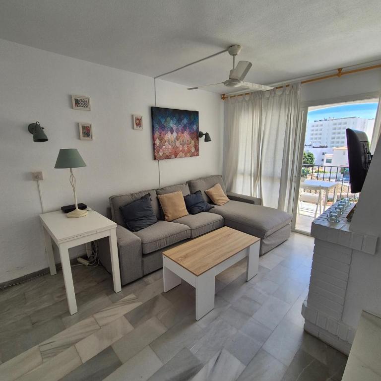 Apt Erisa en Torremolinos dos min de la playa, Puerto Marina - Casa de 2 dormitorios - 12