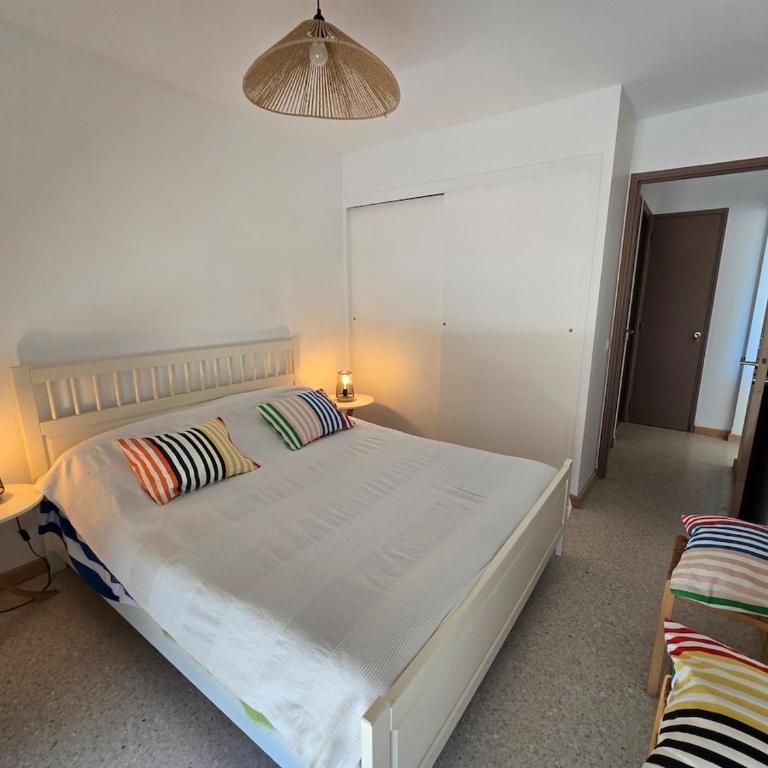 L'Instant Bleu - apartment with AC, WiFi, and parking - One-Bedroom Apartment with Garden View - 20