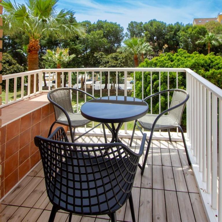 141-Fully Renovated, Shared Pools & Garden - Apartamento de 2 dormitorios - 1