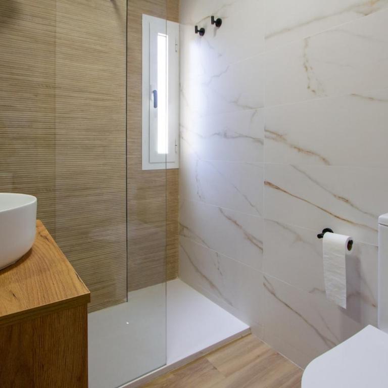 141-Fully Renovated, Shared Pools & Garden - Apartamento de 2 dormitorios - 22