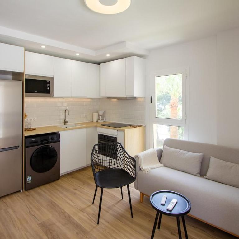 141-Fully Renovated, Shared Pools & Garden - Apartamento de 2 dormitorios - 8