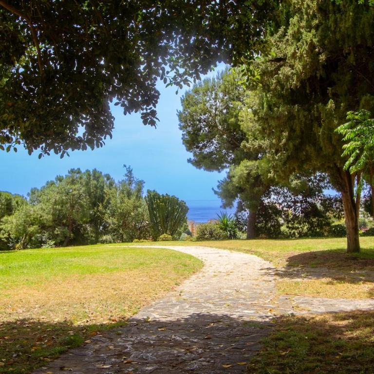 141-Fully Renovated, Shared Pools & Garden - Apartamento de 2 dormitorios - 46
